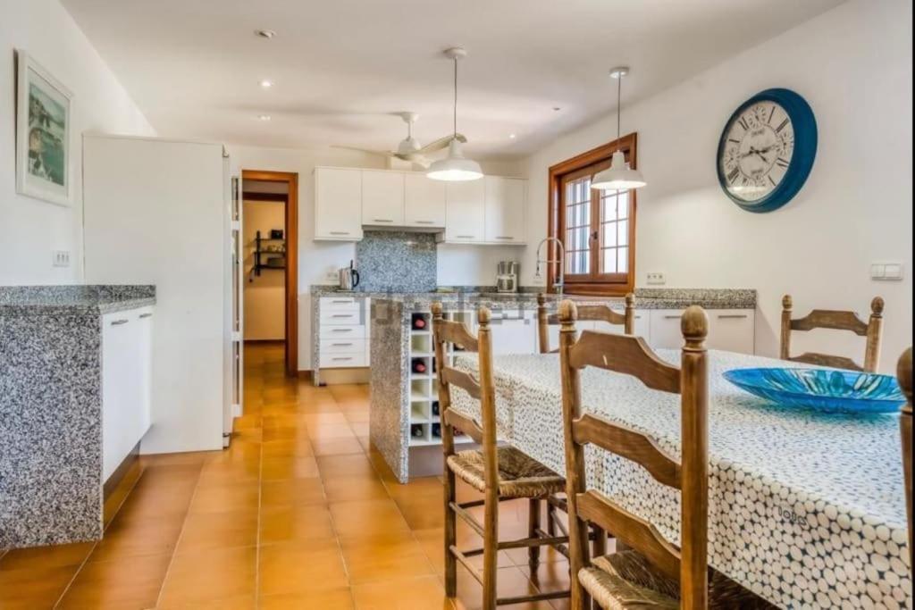 La Calma Espectacular Villa Con Jardin Y Piscina En Menorca S'Algar Exteriör bild